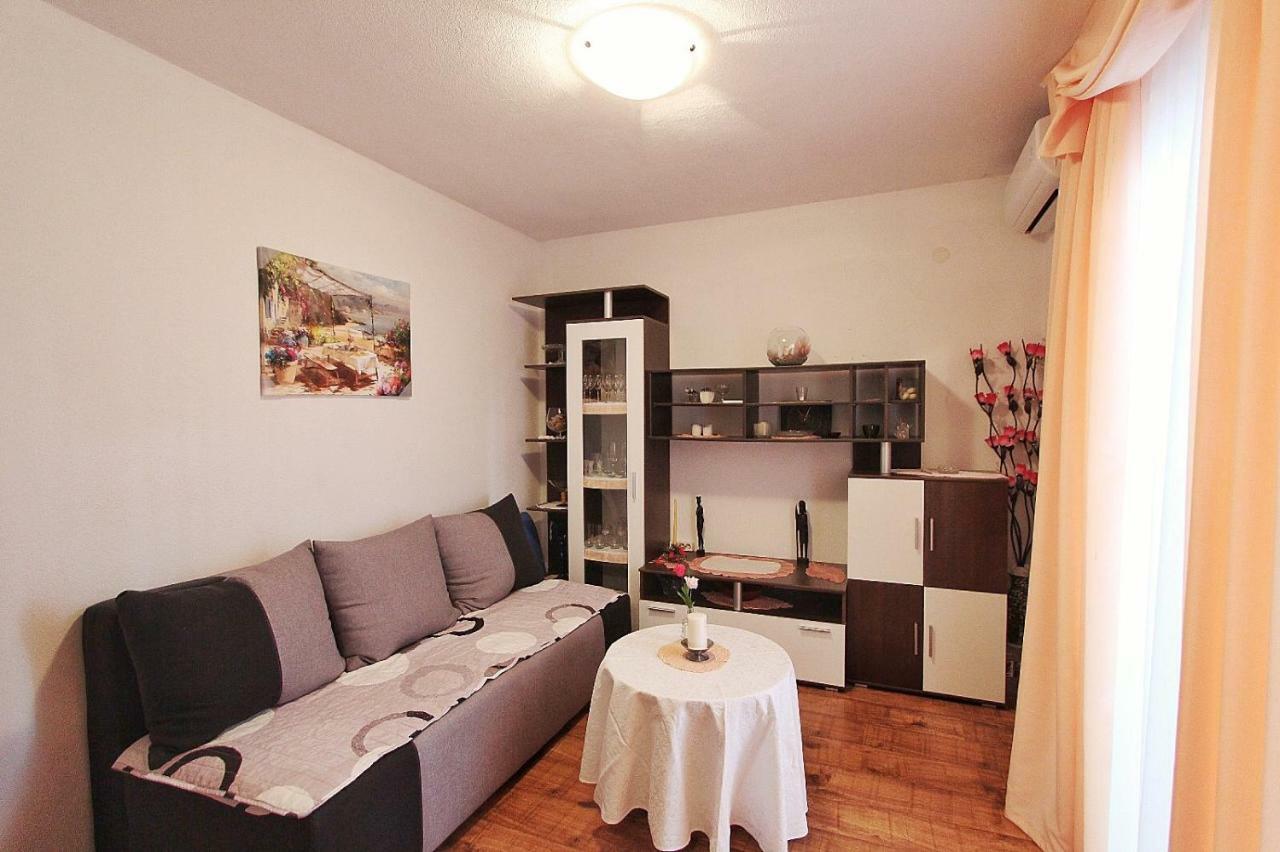 Apartments Filip Подстрана Экстерьер фото