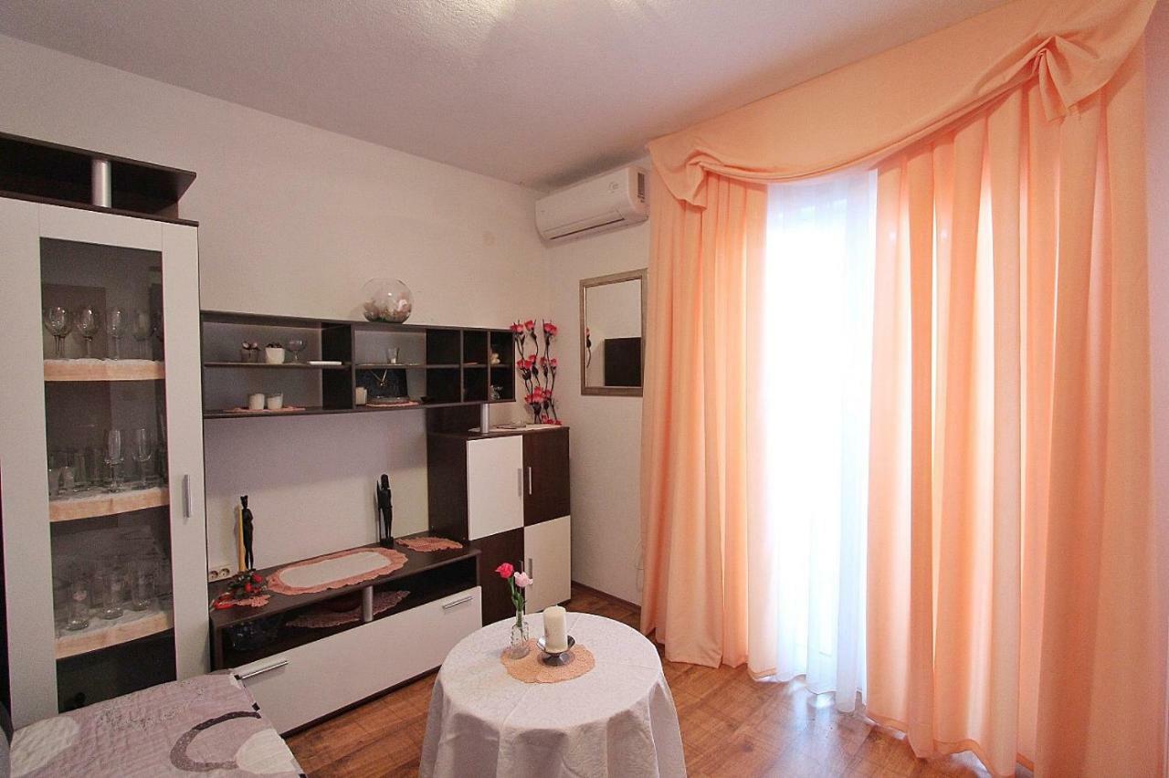 Apartments Filip Подстрана Экстерьер фото