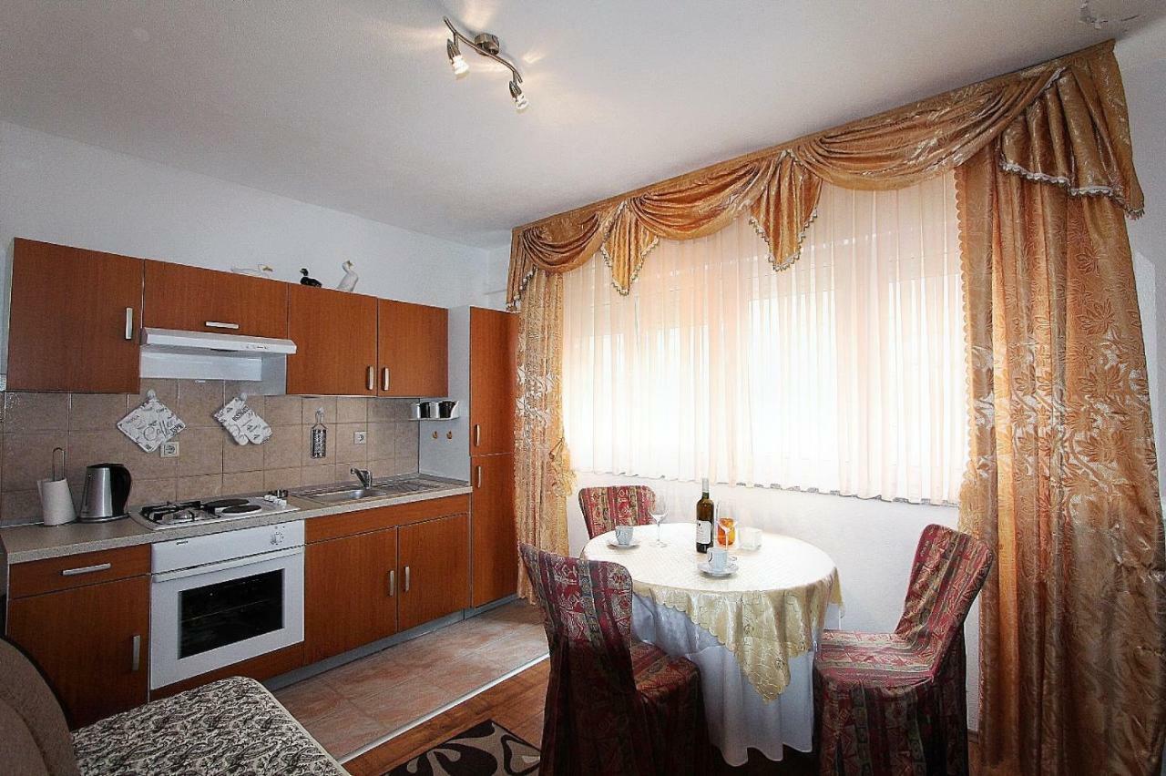 Apartments Filip Подстрана Экстерьер фото