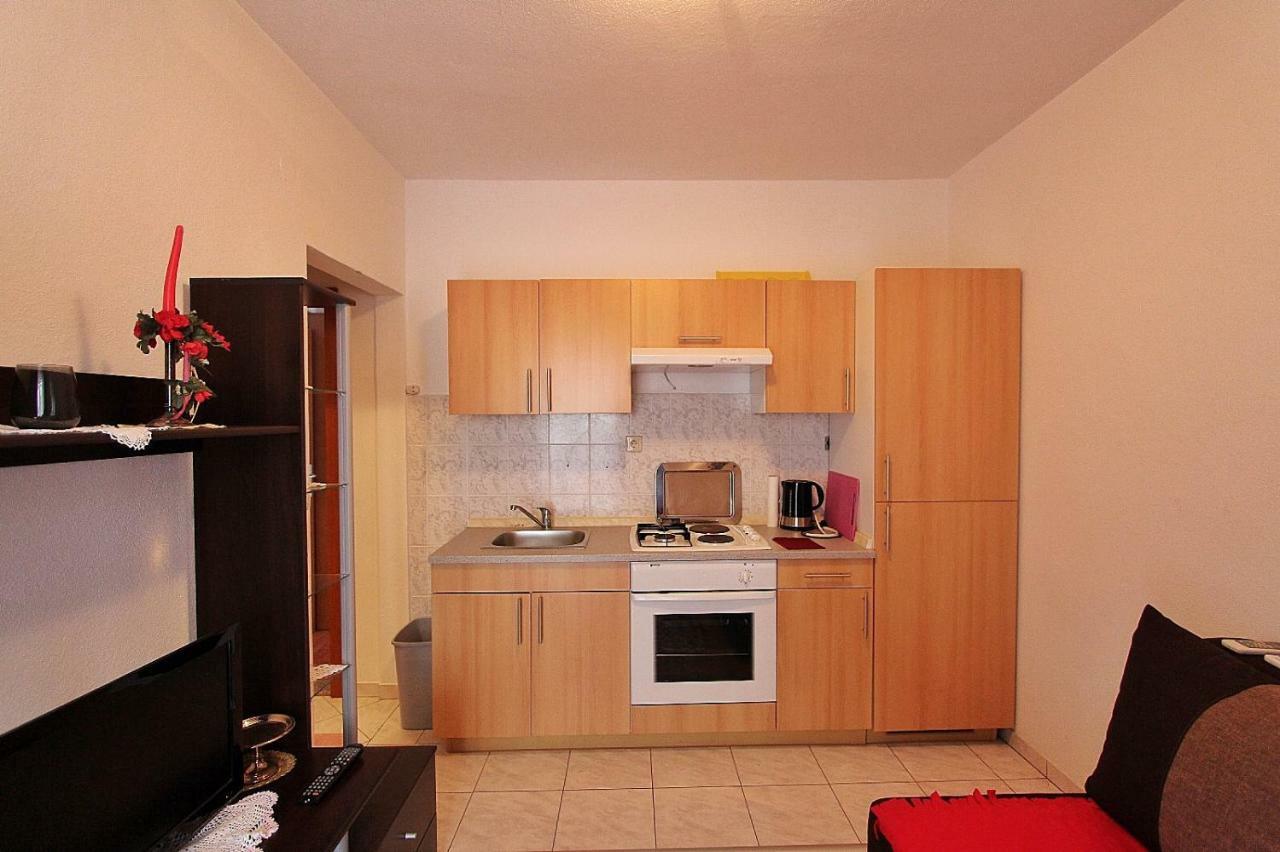 Apartments Filip Подстрана Экстерьер фото